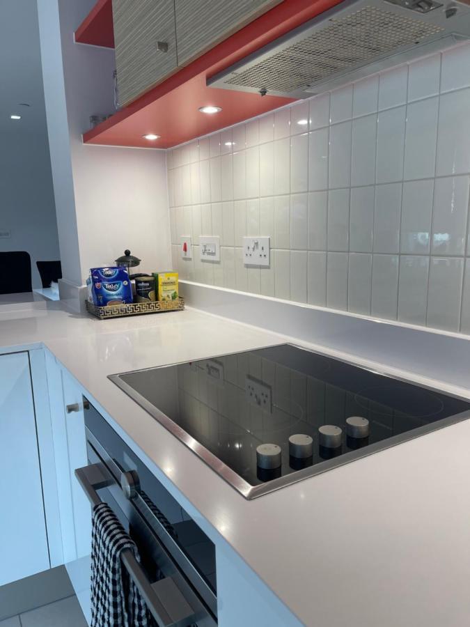 Apartment Off 13