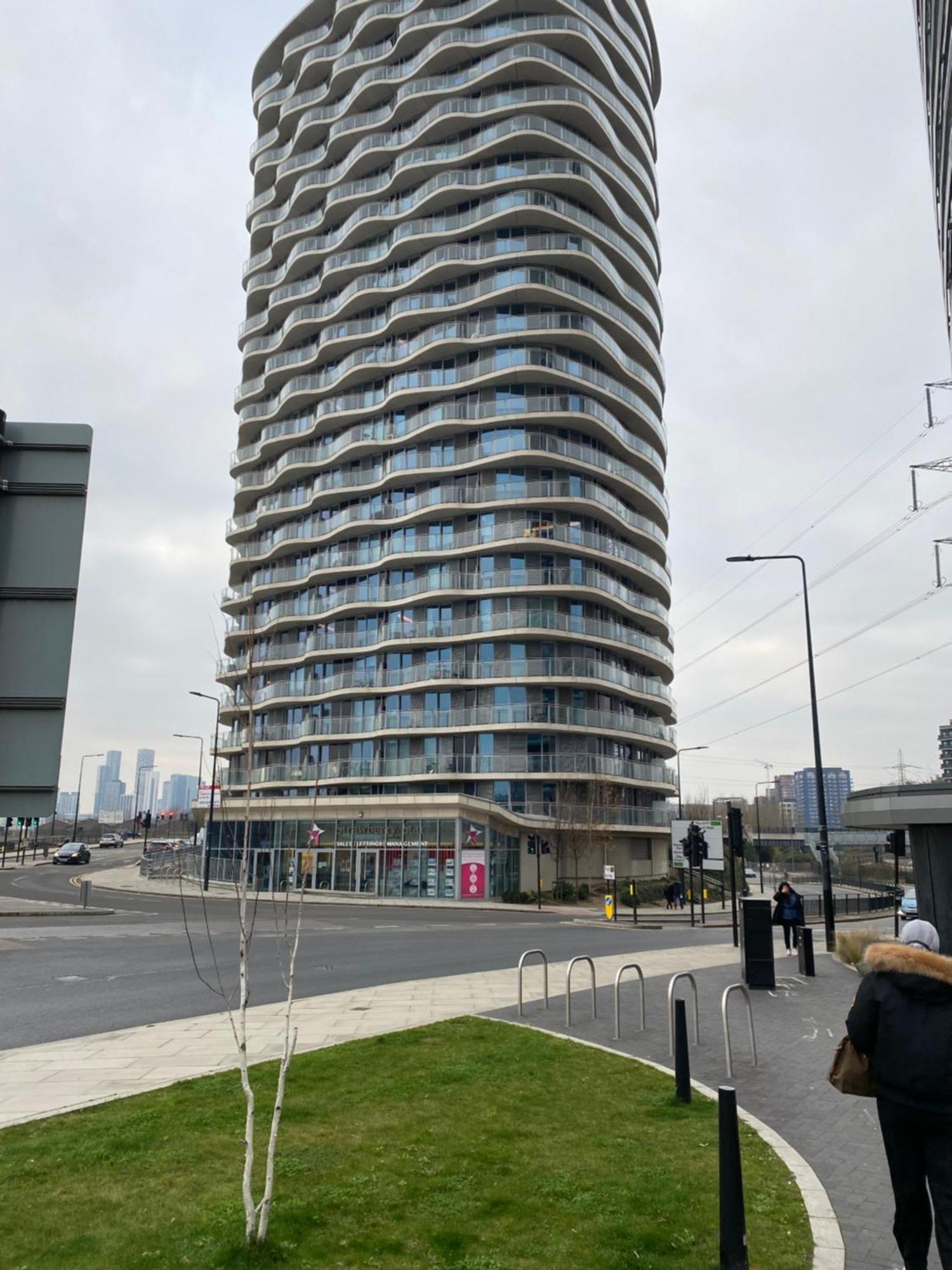 Apartment Off 13 London